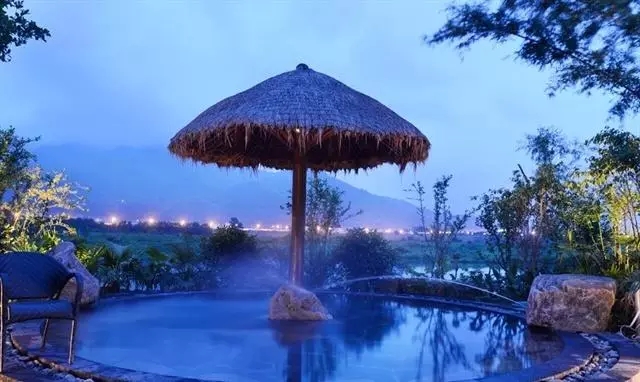 泡温泉